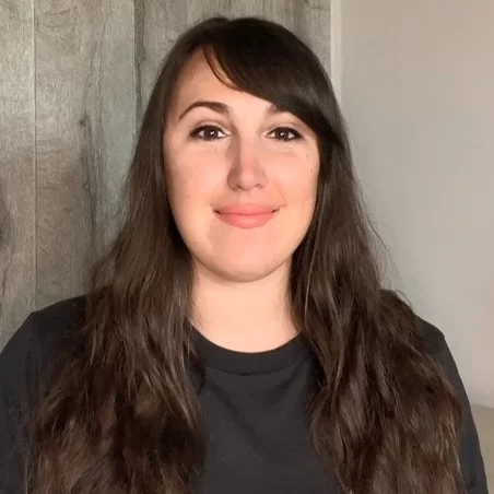 Foto de Laura, miembro del equipo de Opocaos.